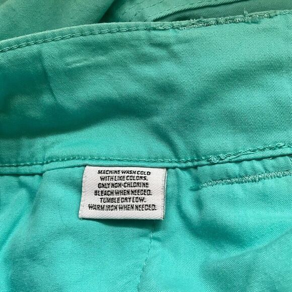 Style & Co Womens Size 8 Capri Pants Green Button Details Pockets Stretch - Picture 12 of 14